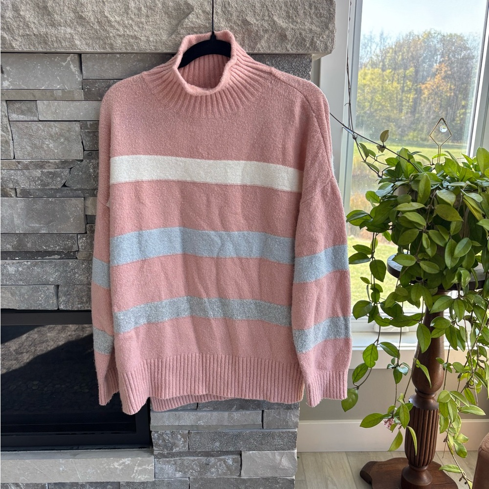 Elodie | Pink Sweater with White and Gray Stripes | Size Medium